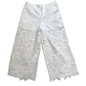 LES BABIES Lace White Cropped Pants - Size M